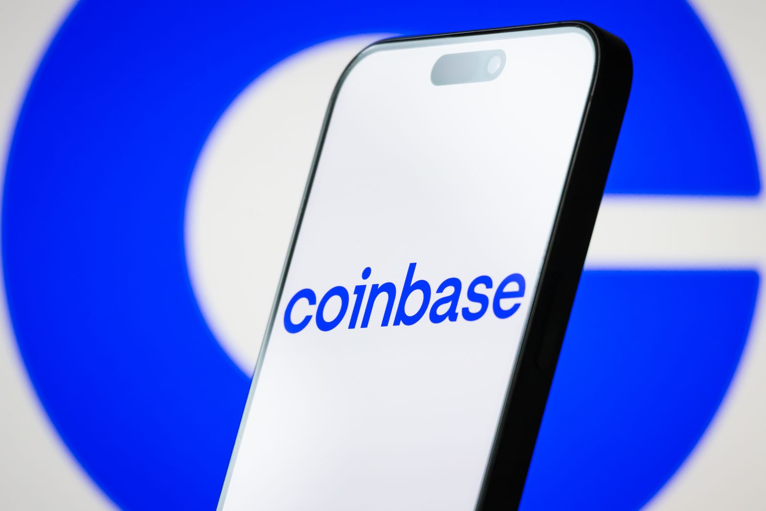US Senate Delays Crypto Bill After Coinbase Pulls Its Support